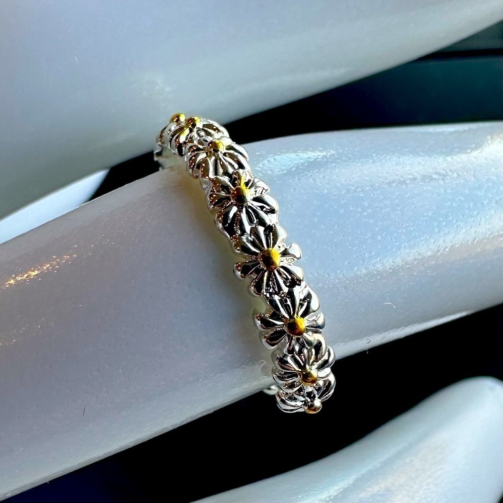 Adjustable Silver Daisy Ring – Enamel Floral Boho Jewelry NWOT - Picture 11 of 17